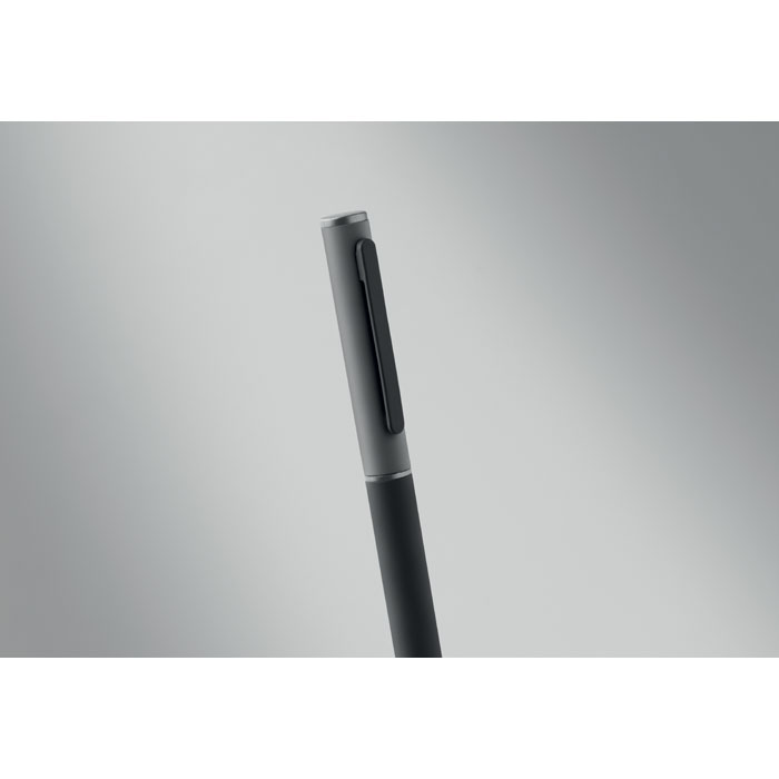 mo3174-03-back